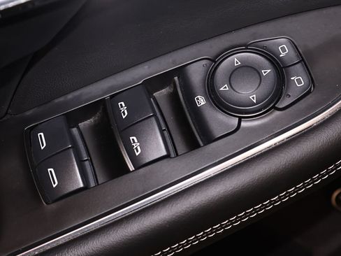Used 2021 Buick Envision Essence FWD image 13