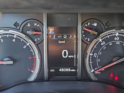 Used 2022 Toyota 4Runner TRD Pro AWD/4WD image 25