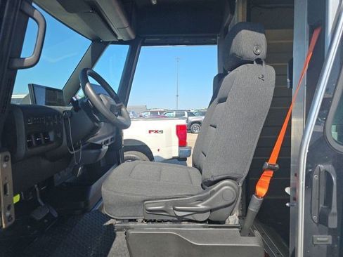 Used 2024 Chevrolet Brightdrop 600 w/ Commercial Equipment Package AWD/4WD image 7