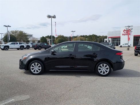 Certified 2024 Toyota Corolla LE image 6