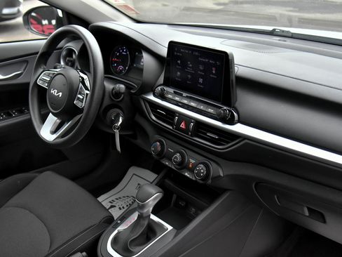 Used 2024 Kia Forte LXS image 35