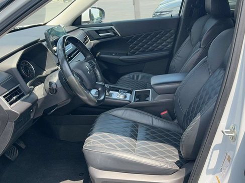 Used 2022 Mitsubishi Outlander SEL AWD/4WD image 16