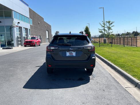 Certified 2025 Subaru Outback Onyx Edition AWD/4WD image 5