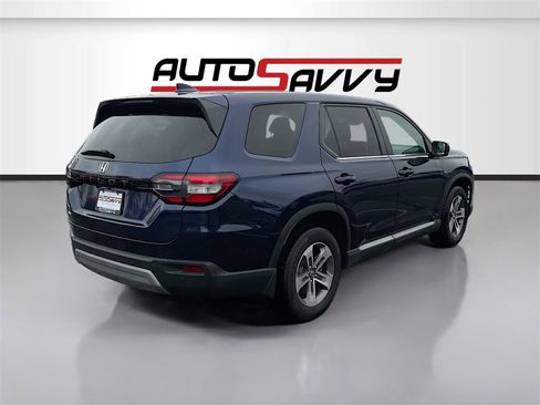 Used 2025 Honda Pilot EX-L image 7