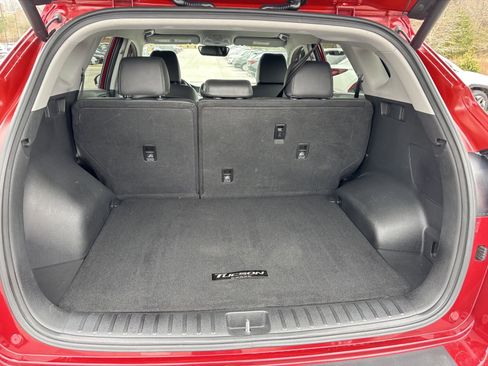 Certified 2021 Hyundai Tucson Limited w/ Cargo Package image 16