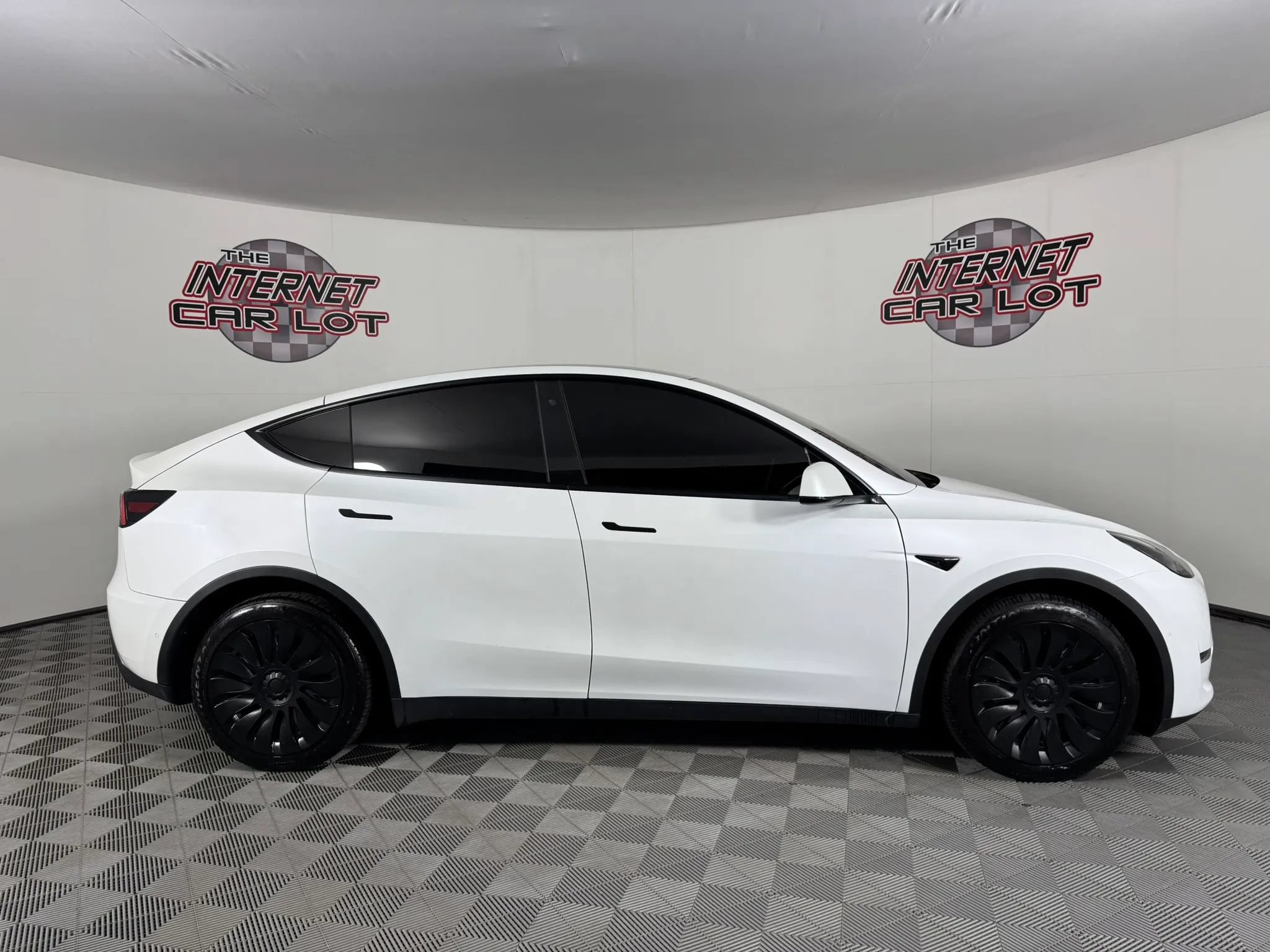 Used 2020 Tesla Model Y Long Range AWD/4WD image 8