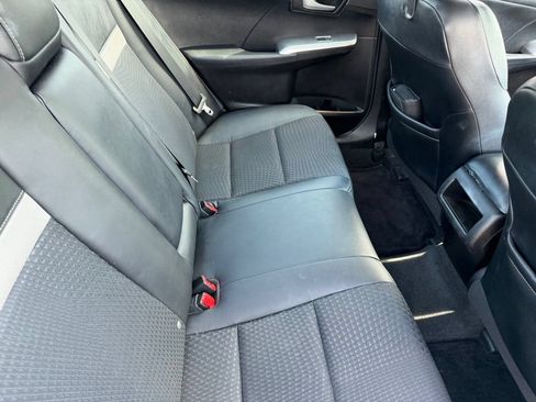 Used 2012 Toyota Camry SE FWD image 16