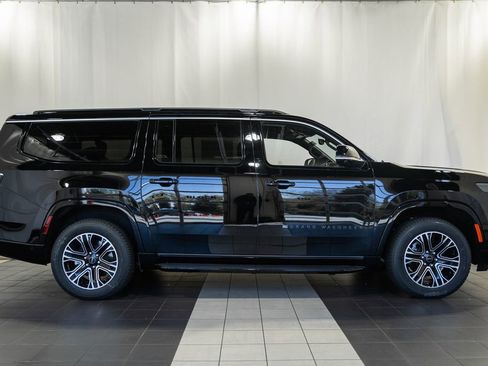 New 2026 Jeep Grand Wagoneer L 4WD image 3