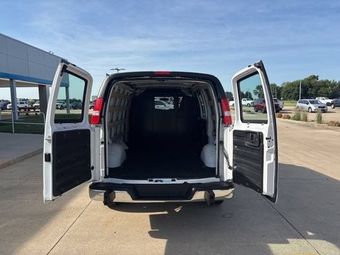 Used 2025 GMC Savana 2500 w/ Driver Convenience Package RWD image 16