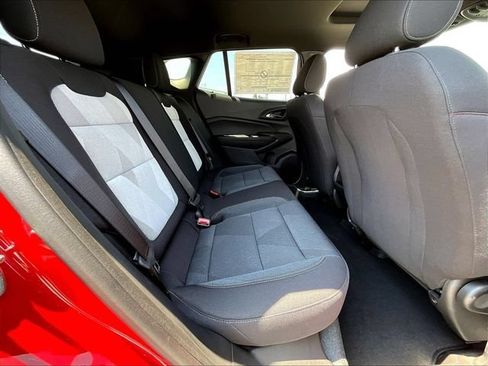 New 2026 Chevrolet Trax RS w/ Sunroof Package FWD image 24
