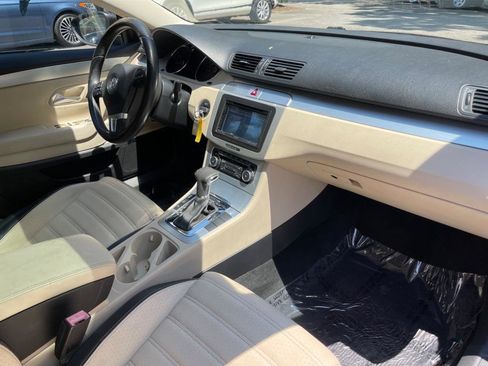 Used 2009 Volkswagen CC Luxury image 39