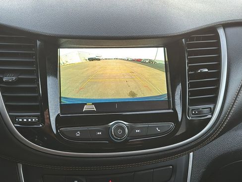 Used 2019 Chevrolet Trax LT image 13