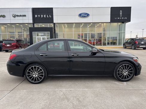 Used 2019 Mercedes-Benz C 300 C 300 4MATIC image 2