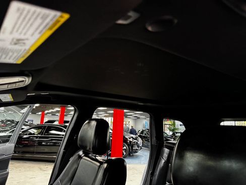 Used 2020 Jeep Grand Cherokee Limited w/ Luxury Group II image 34