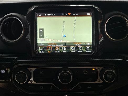Used 2022 Jeep Wrangler Unlimited Sahara w/ LED Lighting Group AWD/4WD image 7
