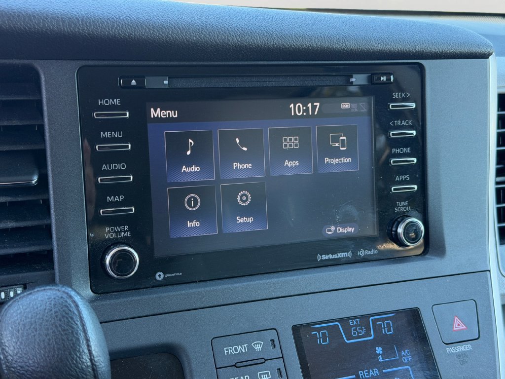 Used 2020 Toyota Sienna LE FWD image 22