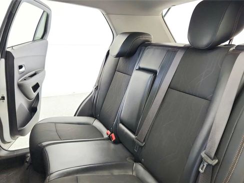 Used 2018 Chevrolet Trax LT w/ LT Convenience Package FWD image 30