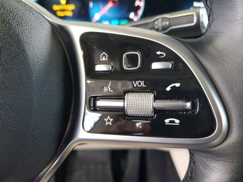 Used 2022 Mercedes-Benz GLS 450 4MATIC image 25