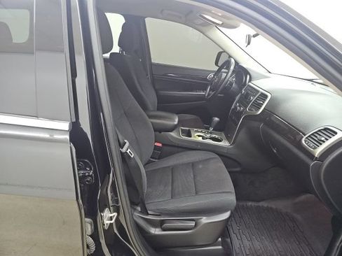 Used 2012 Jeep Grand Cherokee Laredo w/ Laredo E Group AWD/4WD image 14
