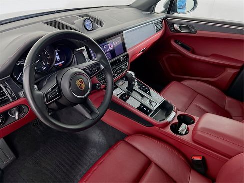 Used 2022 Porsche Macan GTS image 9