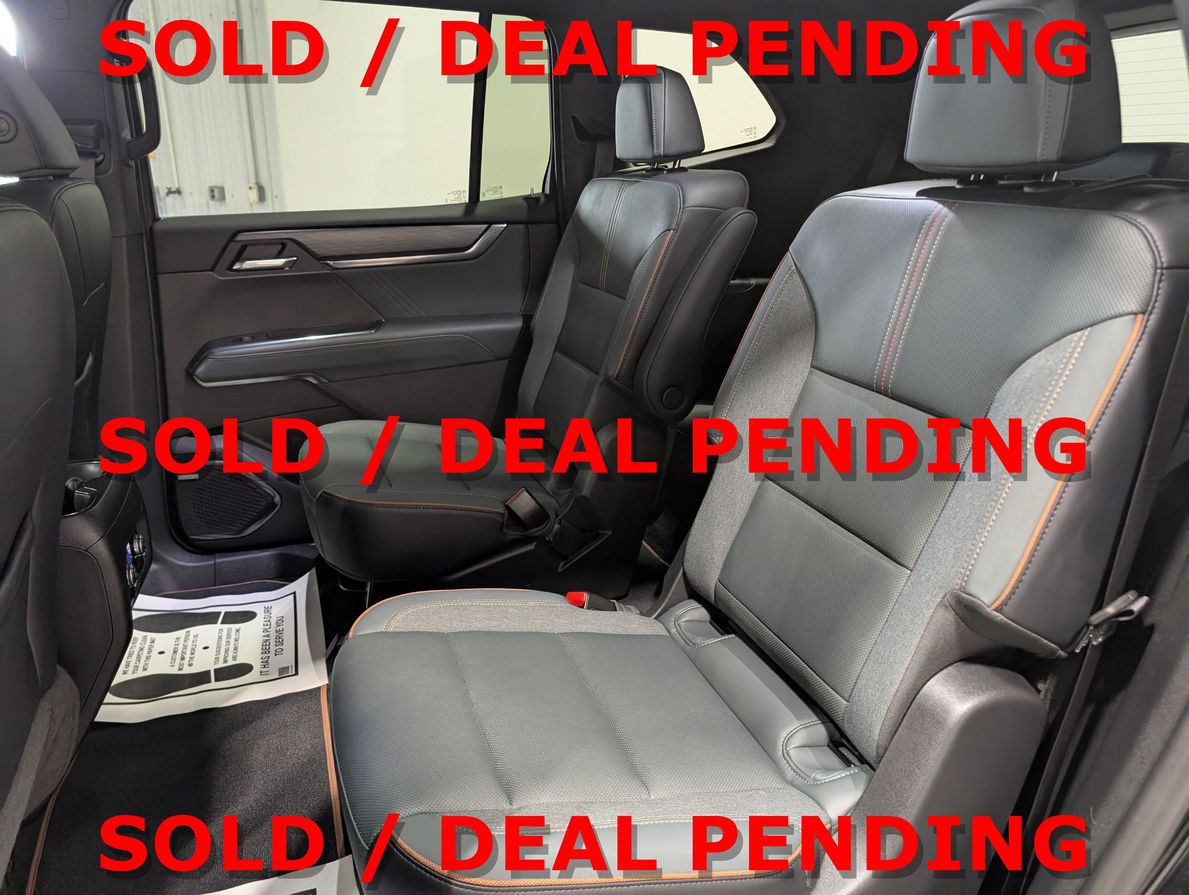 Used 2024 GMC Acadia AT4 w/ Luxury Package AWD/4WD image 15