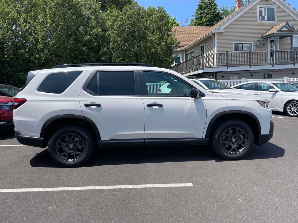 New 2026 Honda Pilot TrailSport image 4