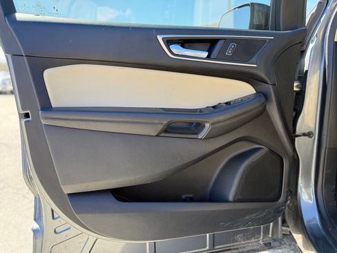 Used 2022 Ford Edge SEL image 12