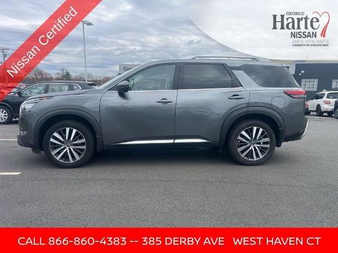 Certified 2022 Nissan Pathfinder Platinum image 2
