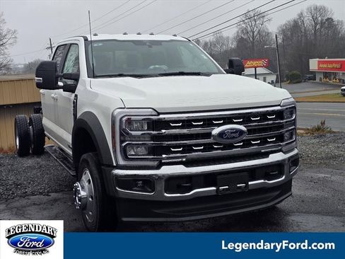 New 2026 Ford F450 Lariat image 2