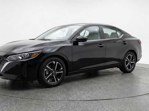 Used 2025 Nissan Sentra SV FWD image 3