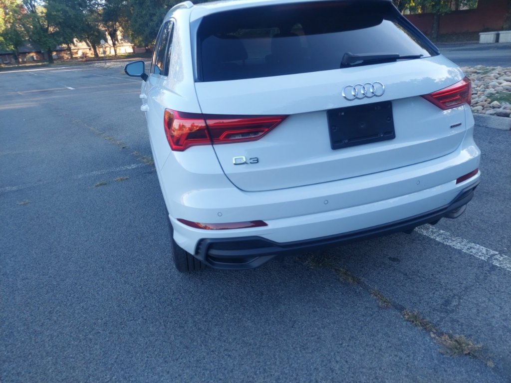 Used 2025 Audi Q3 2.0T Premium Plus w/ Premium Plus Package AWD/4WD image 12