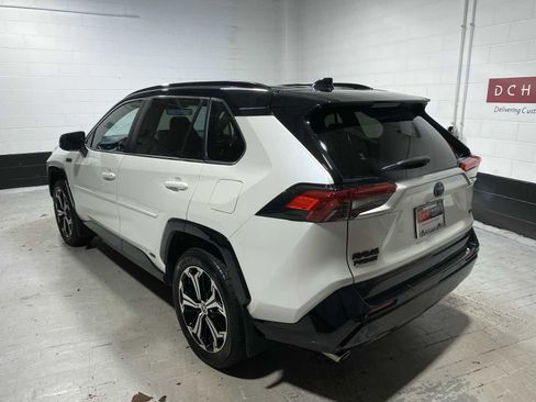 Used 2022 Toyota RAV4 XSE w/ Premium Package image 4