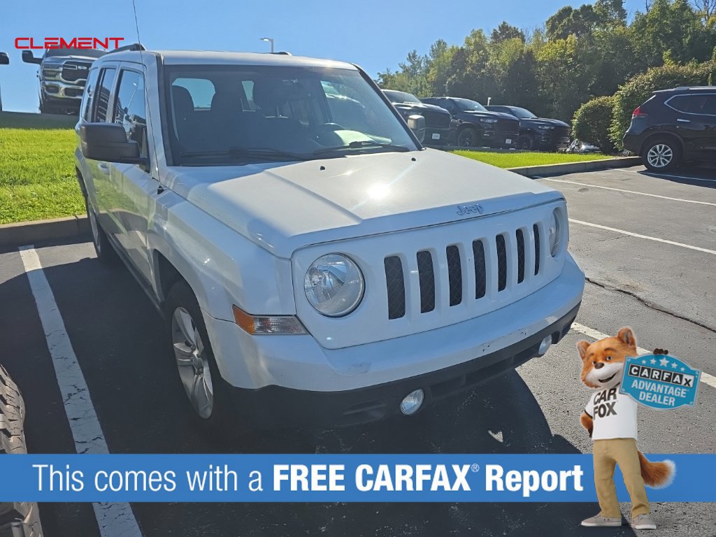 Used 2016 Jeep Patriot Latitude FWD image 2