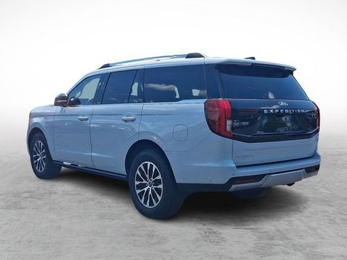 Used 2025 Ford Expedition Platinum AWD/4WD image 4