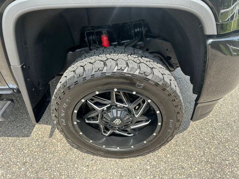 Used 2015 GMC Sierra 2500 Denali w/ Snow Plow Prep Package AWD/4WD image 28