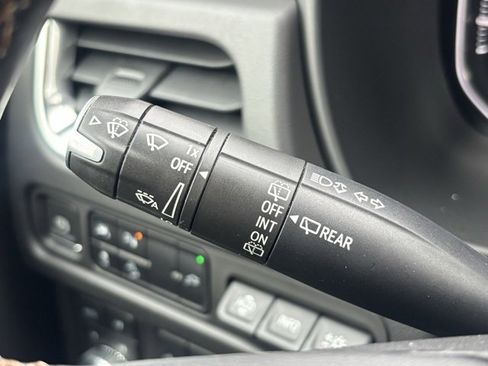 Used 2021 GMC Yukon AT4 w/ AT4 Premium Package image 22