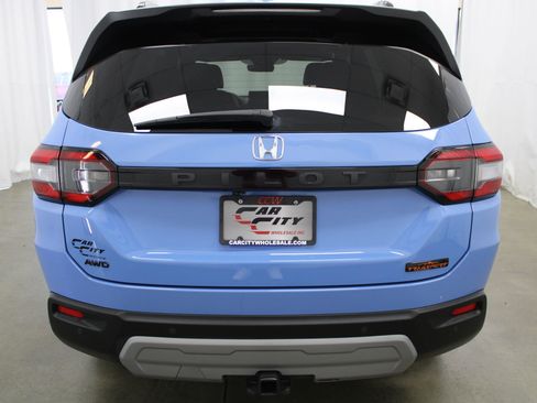 Used 2024 Honda Pilot TrailSport image 6