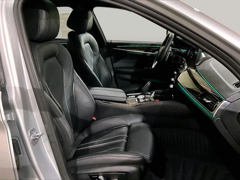 Used 2019 BMW 540i xDrive w/ Convenience Package AWD/4WD image 7