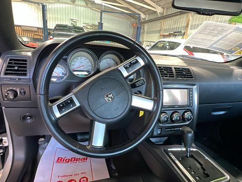 Used 2010 Dodge Challenger R/T RWD image 14