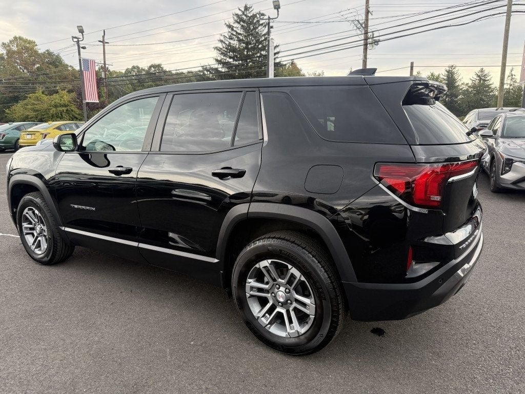 Used 2025 GMC Terrain Elevation AWD/4WD image 5