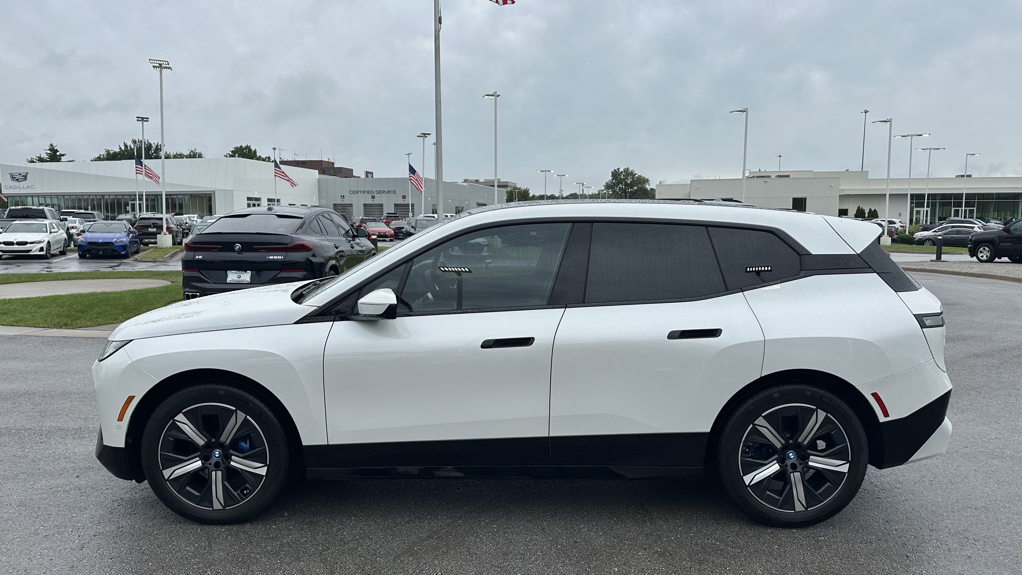 Certified 2024 BMW iX xDrive50 w/ Sport Package AWD/4WD image 7
