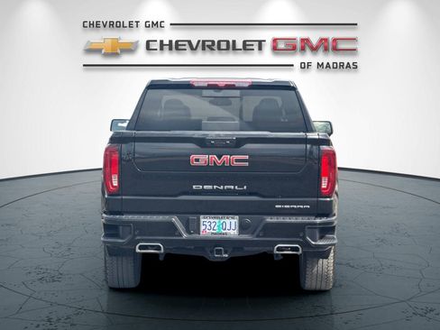 Used 2025 GMC Sierra 1500 Denali AWD/4WD image 4