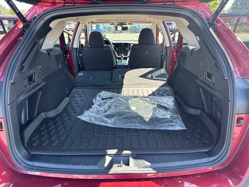 Used 2024 Subaru Outback Premium AWD/4WD image 17