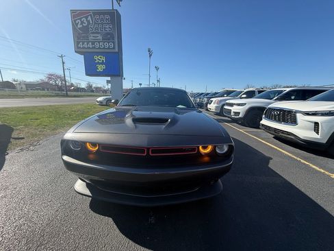 Used 2019 Dodge Challenger R/T w/ Plus Package image 9