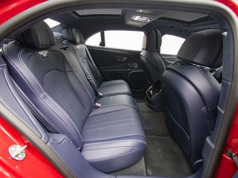 Certified 2024 Bentley Flying Spur S V8 AWD/4WD image 32