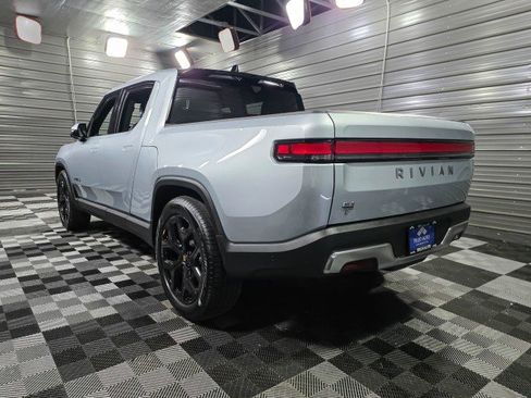 Used 2025 Rivian R1T Adventure image 7