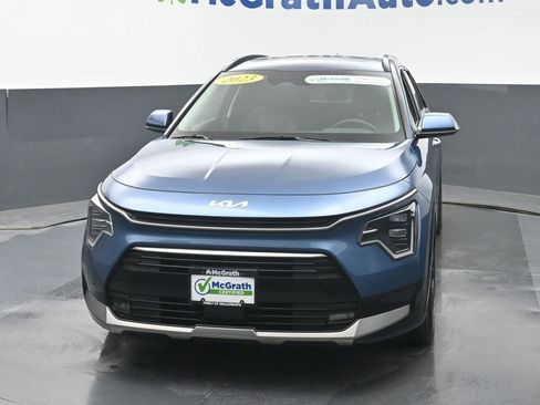 Used 2023 Kia Niro SX Touring FWD image 5