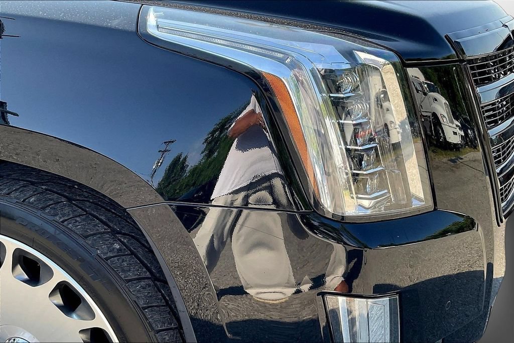 Used 2016 Cadillac Escalade ESV Luxury AWD/4WD image 34