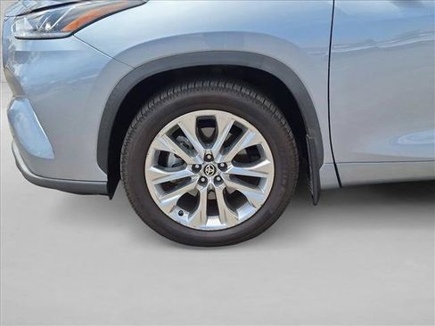 Used 2021 Toyota Highlander Limited AWD/4WD image 14