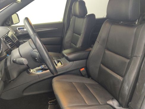 Used 2020 Jeep Grand Cherokee Limited w/ Trailer Tow Group IV image 17